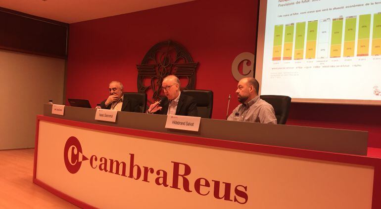 Isaac Sanromà, president de la Cambra de Comerç de Reus, al centre. 