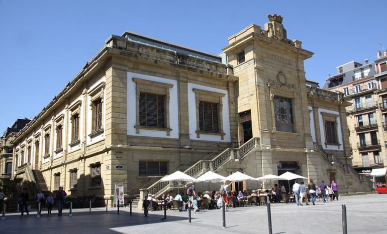 El edificio Pescadería de La Bretxa vuelve a tener su futuro en el aire.