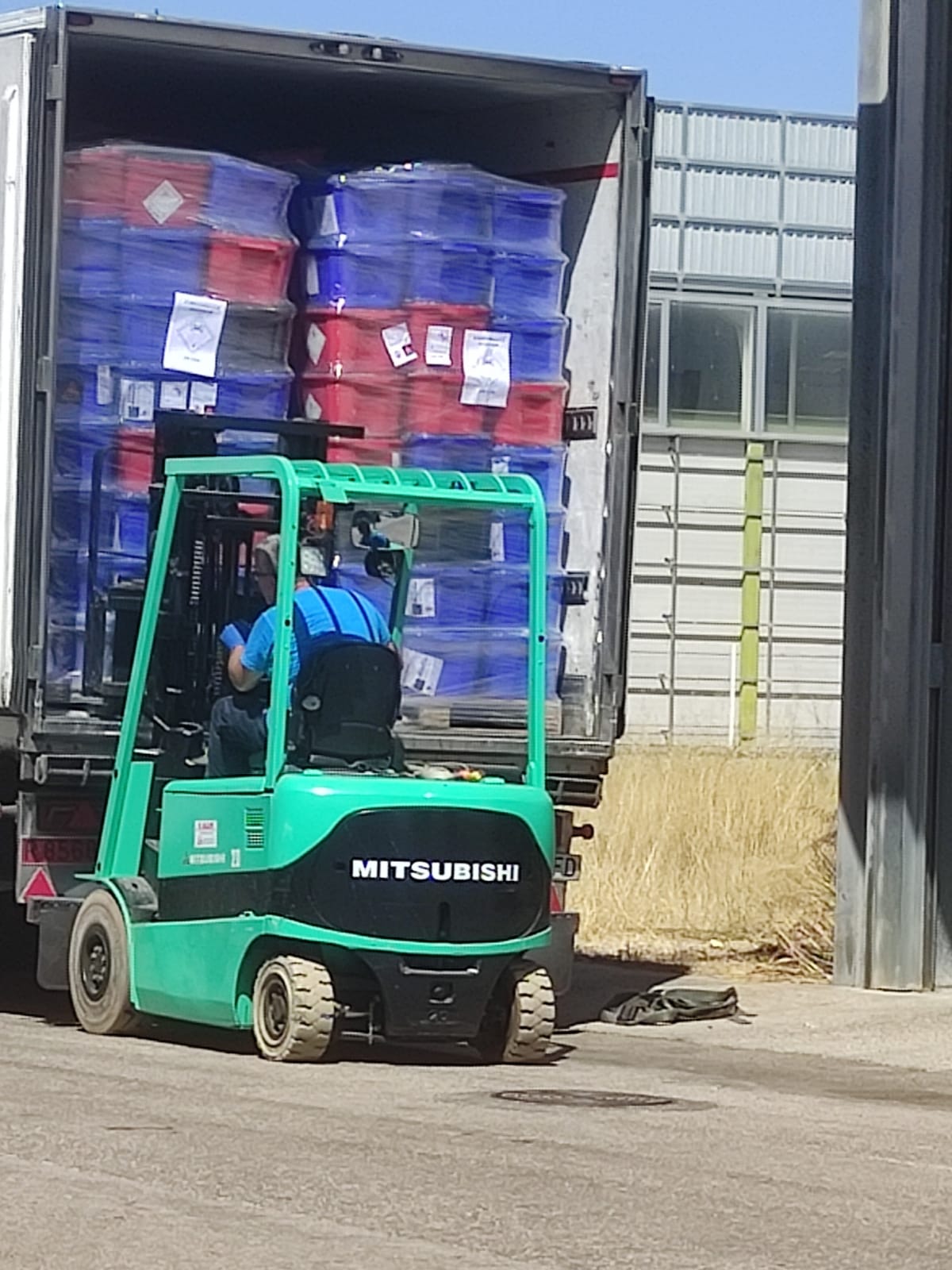 Camión que contendría contenedores con residuos infecciosos en Socuéllamos