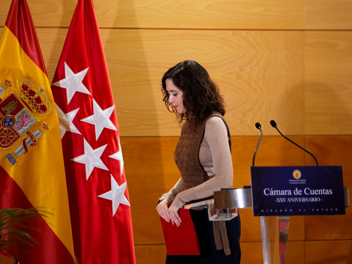 Ayuso presume de transparencia después de ocultar las actas con Quirón y las auditorías de los hospitales