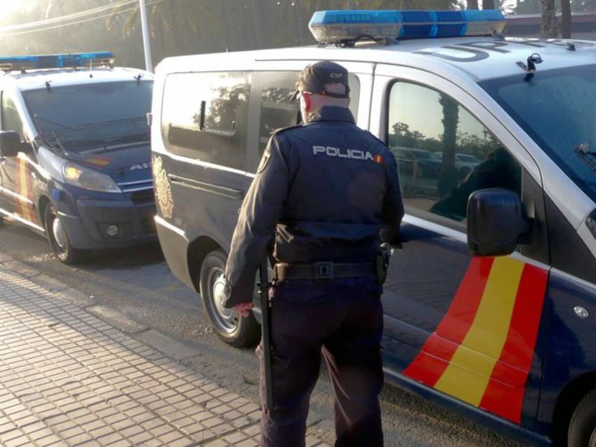 Detienen a una mujer en Parla por apuñalar en el brazo a su novio