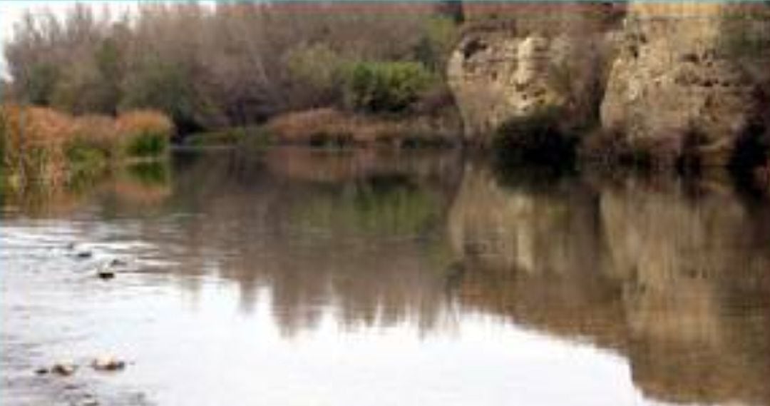 Peña del Cuervo, en el río Gállego