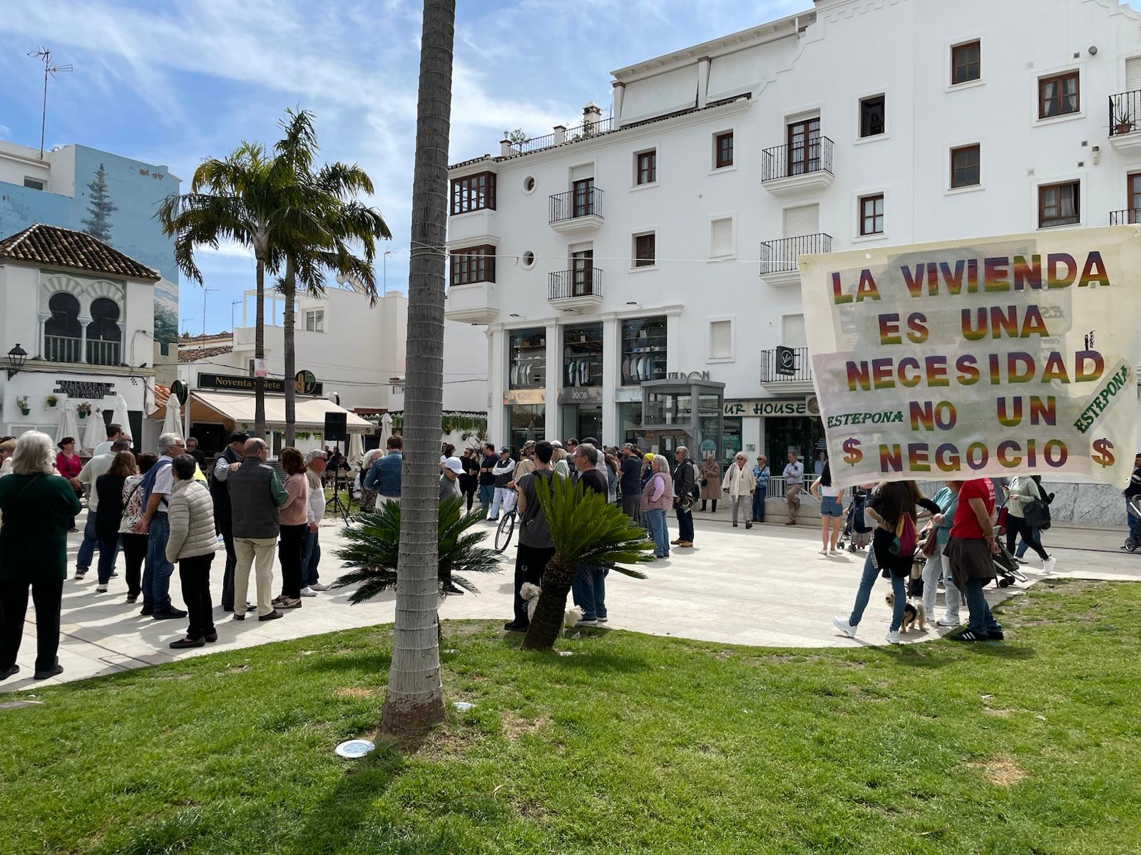 Movilización en defensa de la vivienda en Estepona