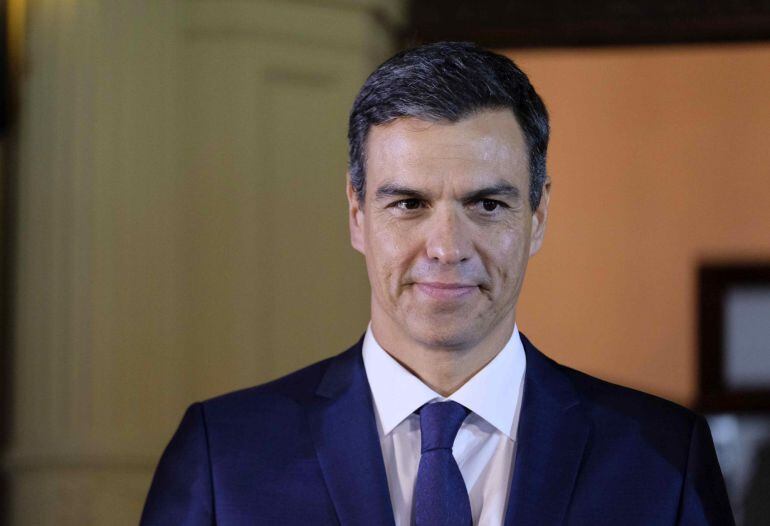 El presidente del Gobierno de España, Pedro Sánchez, llega a la sede de la Cancillería costarricense.