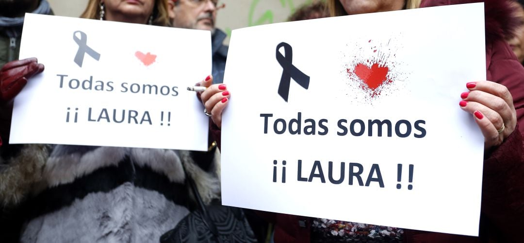 Minuto de silencio en León en repulsa al asesinato de la profesora zamorana Laura Luelmo en El Campillo (Huelva)