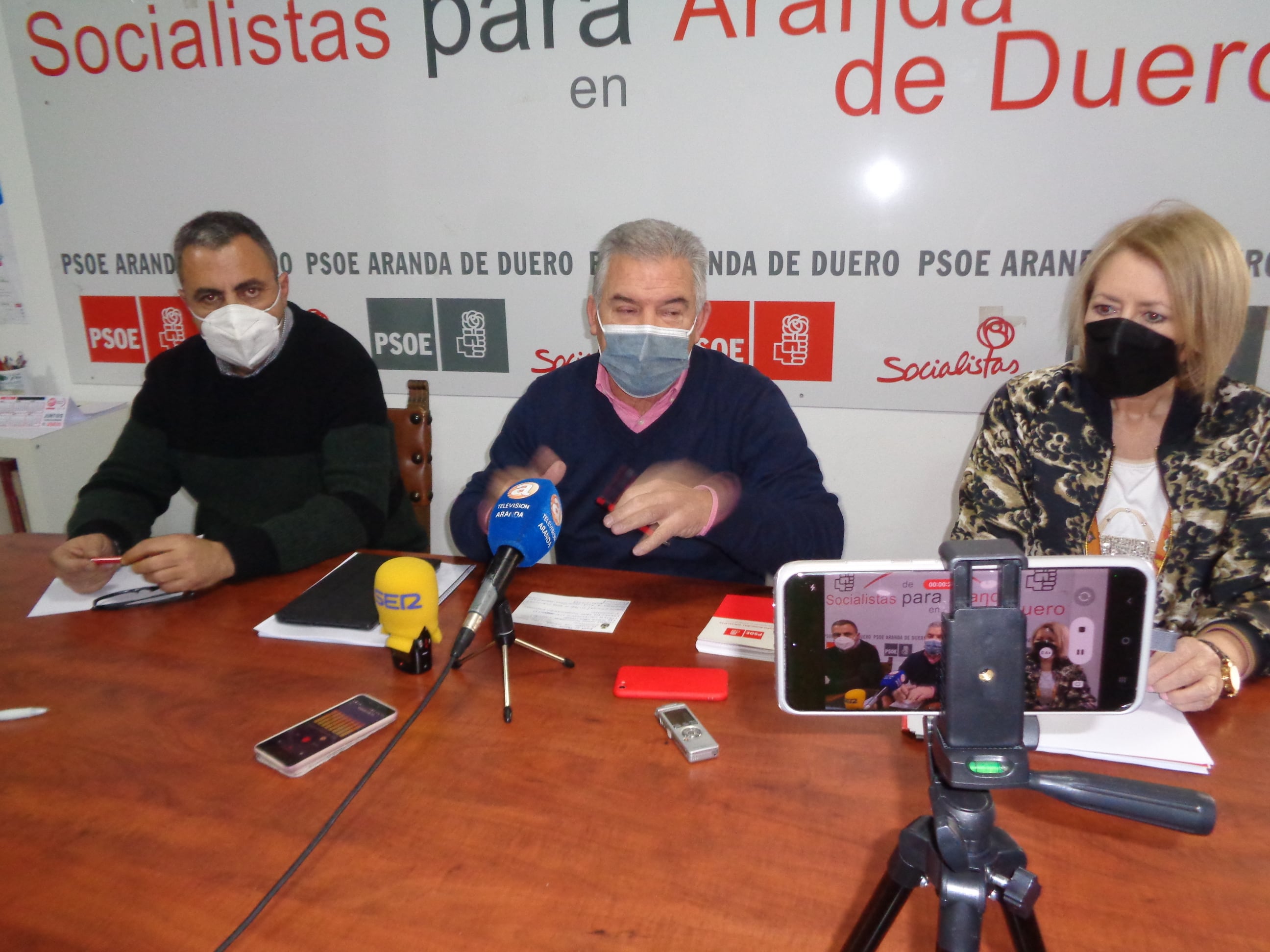 De izq a dcha, Ángel Rocha, Ildefonso Sanz y Amparo Simón