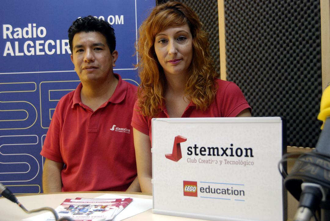 Alexander Velasquez y Vanesa garcía de Stemxion.