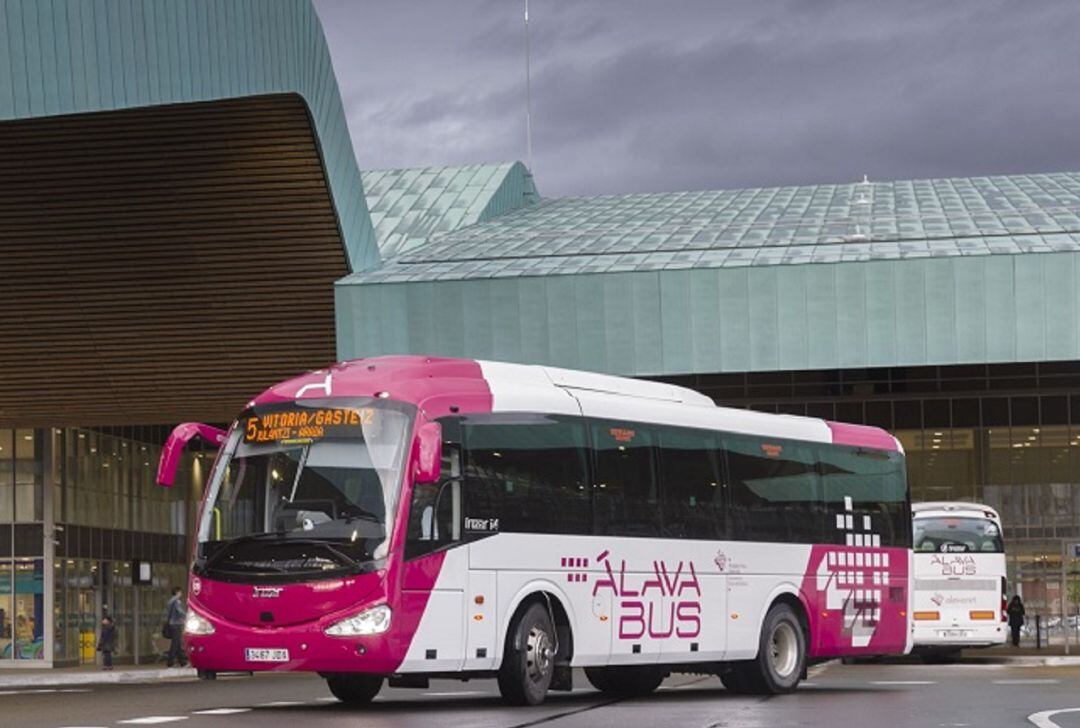 La Diputación sigue aumentando los horarios en Arababus