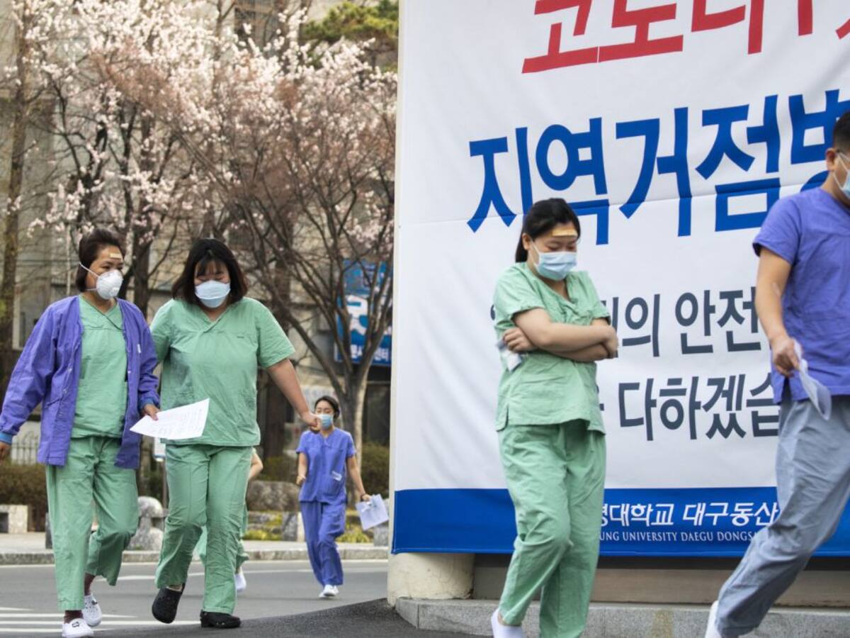 Qué ha hecho Corea del Sur para frenar la curva del coronavirus en una semana