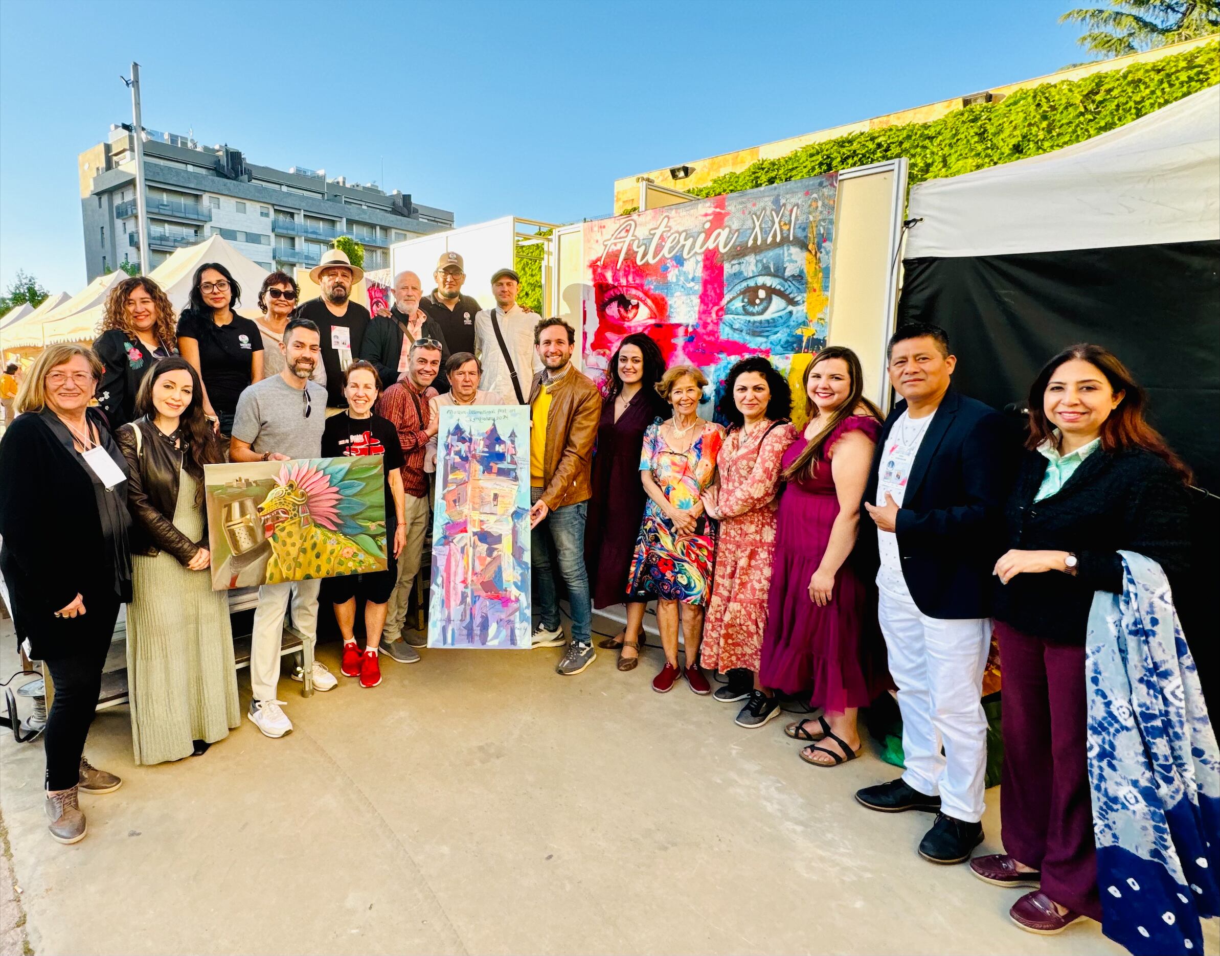 Foto de familia en la clausura de Arteria. Foto: Ayuntamiento de Monzón