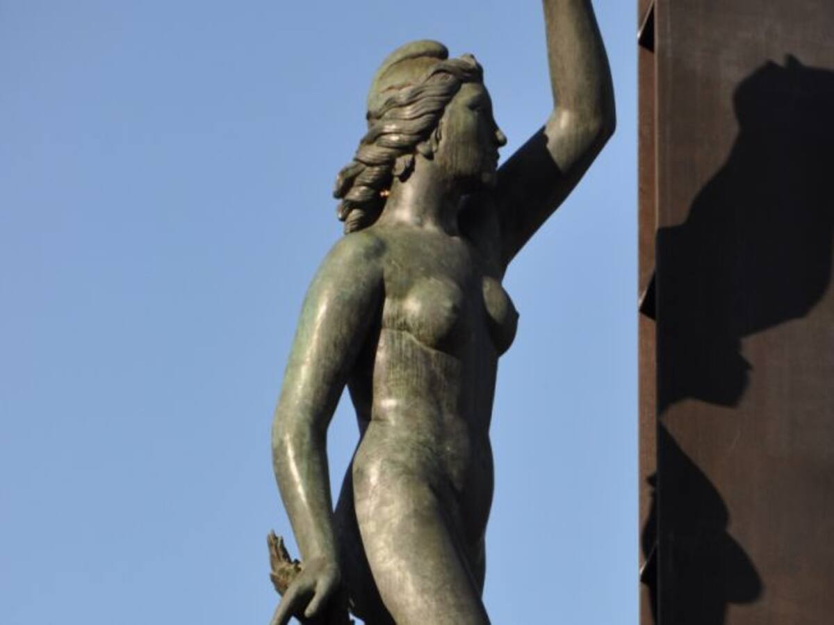 Nou Barris dóna llum verda a la Plaça de la República