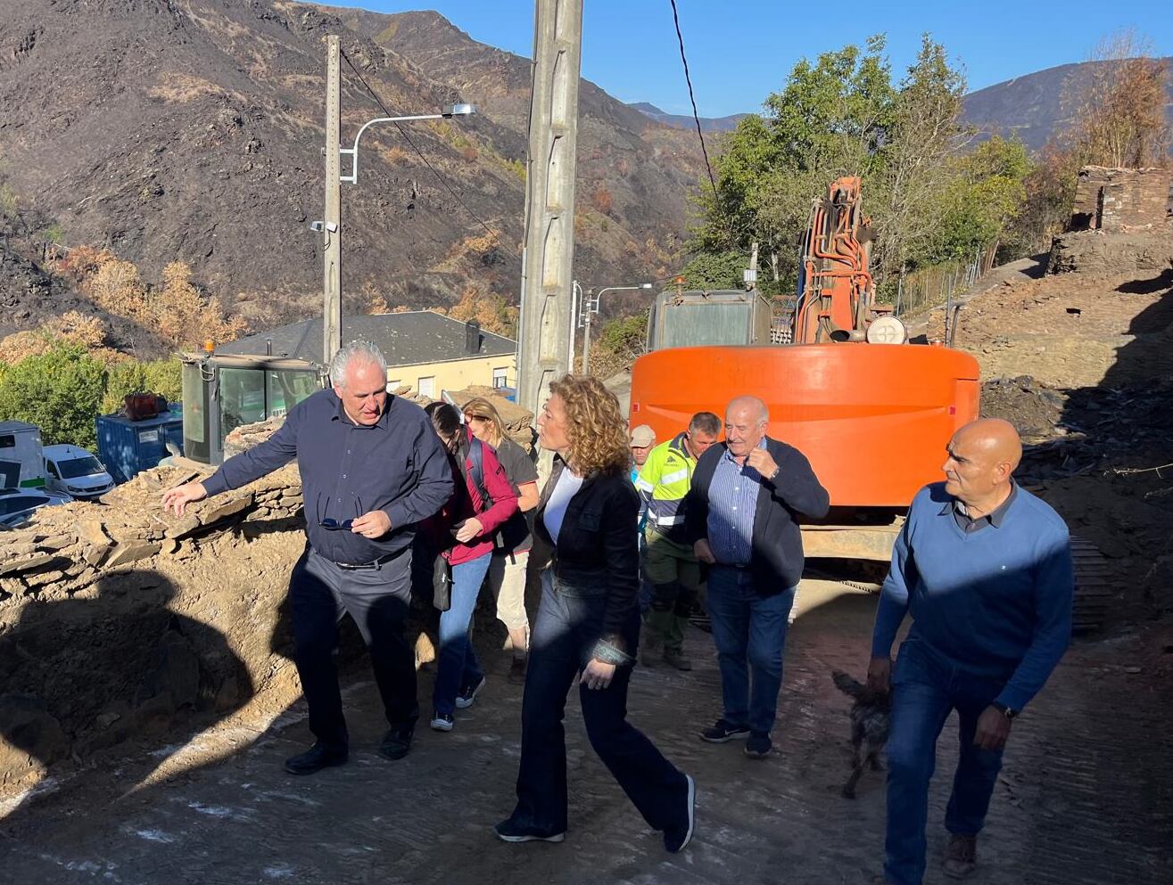 Visita de la directora general de Vivienda, Arquitectura, Ordenación del Territorio y Urbanismo, María Pardo, a Lusío