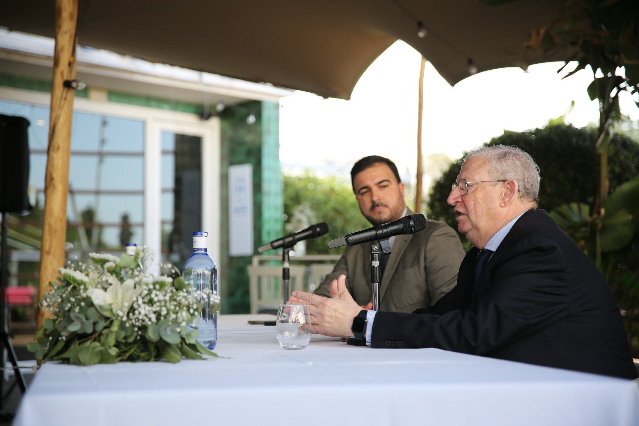 El presidente del Consejo de Cofradías, Paco Vélez, en su comparecencia ante los medios