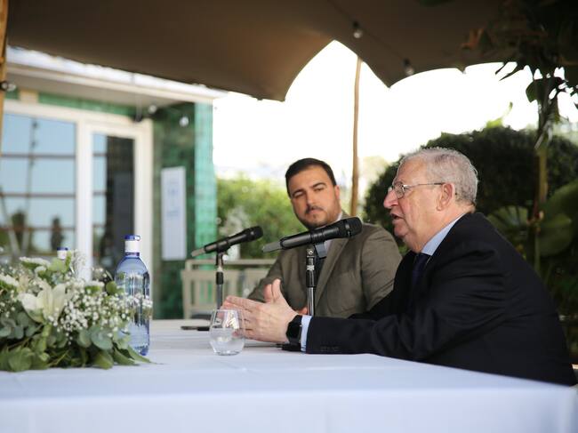 El presidente del Consejo de Cofradías, Paco Vélez, en su comparecencia ante los medios