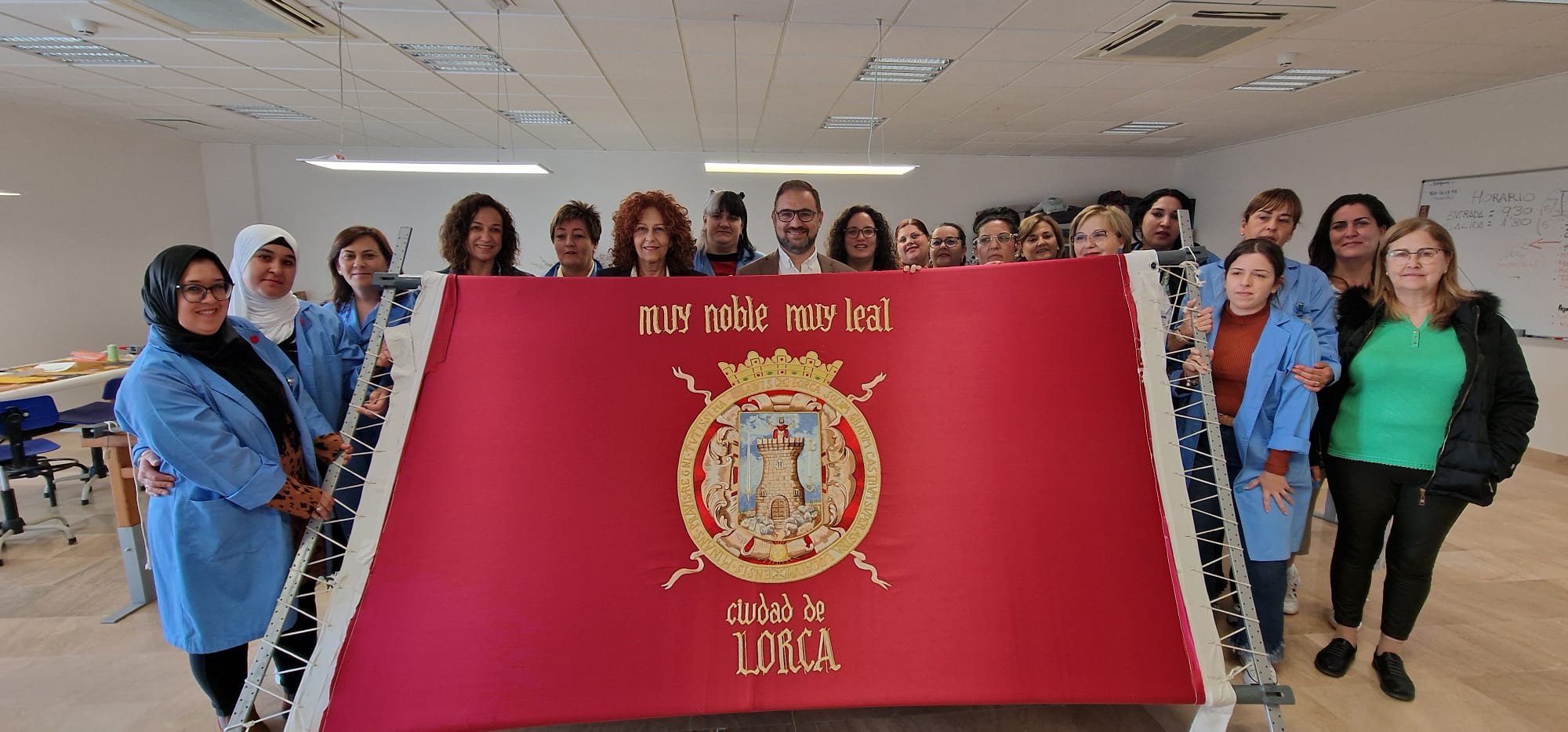 Una gran bandera de Lorca  presidirá los actos protocolarios del municipio.