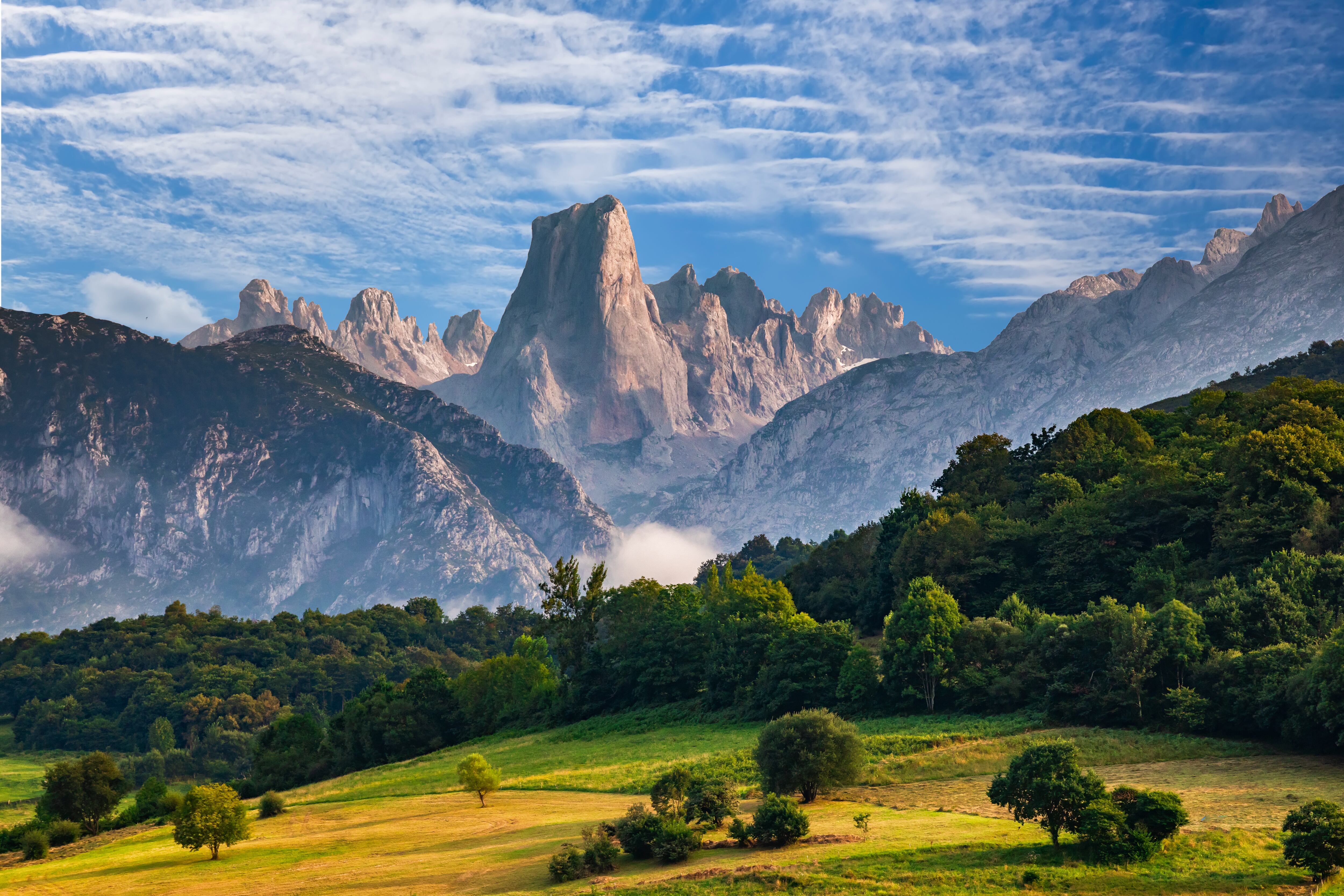 Los Picos de Europa en Asturias, España. Getty Images.