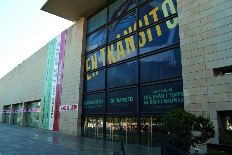 Fachada del Institut Valencià d'Art Modern (IVAM) de Valencia