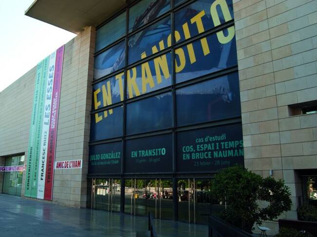 Fachada del Institut Valencià d'Art Modern (IVAM) de Valencia