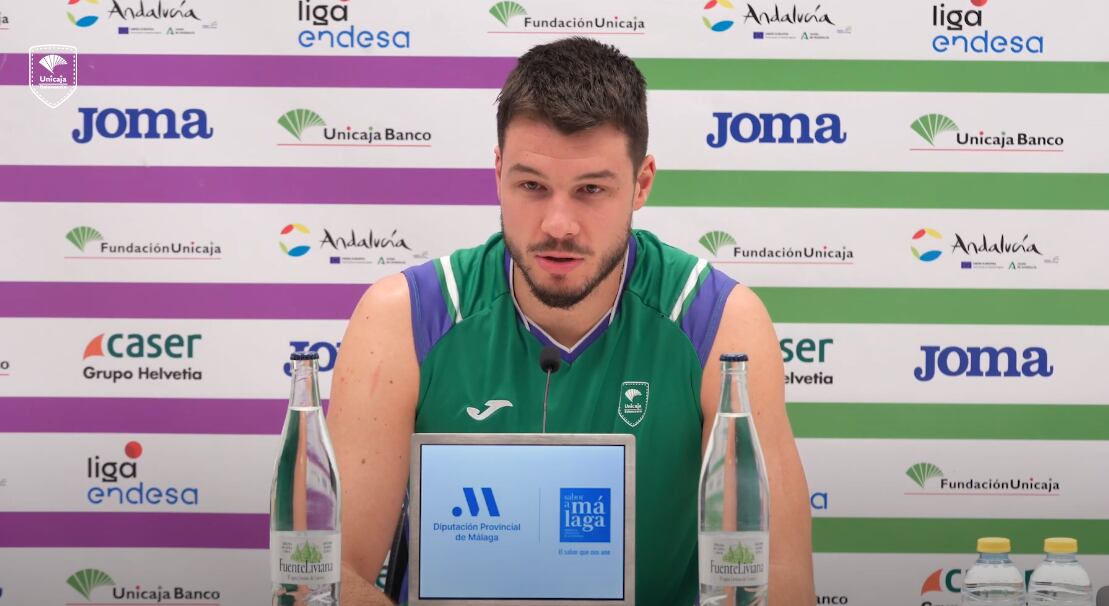 Jonathan Barreiro en rueda de prensa