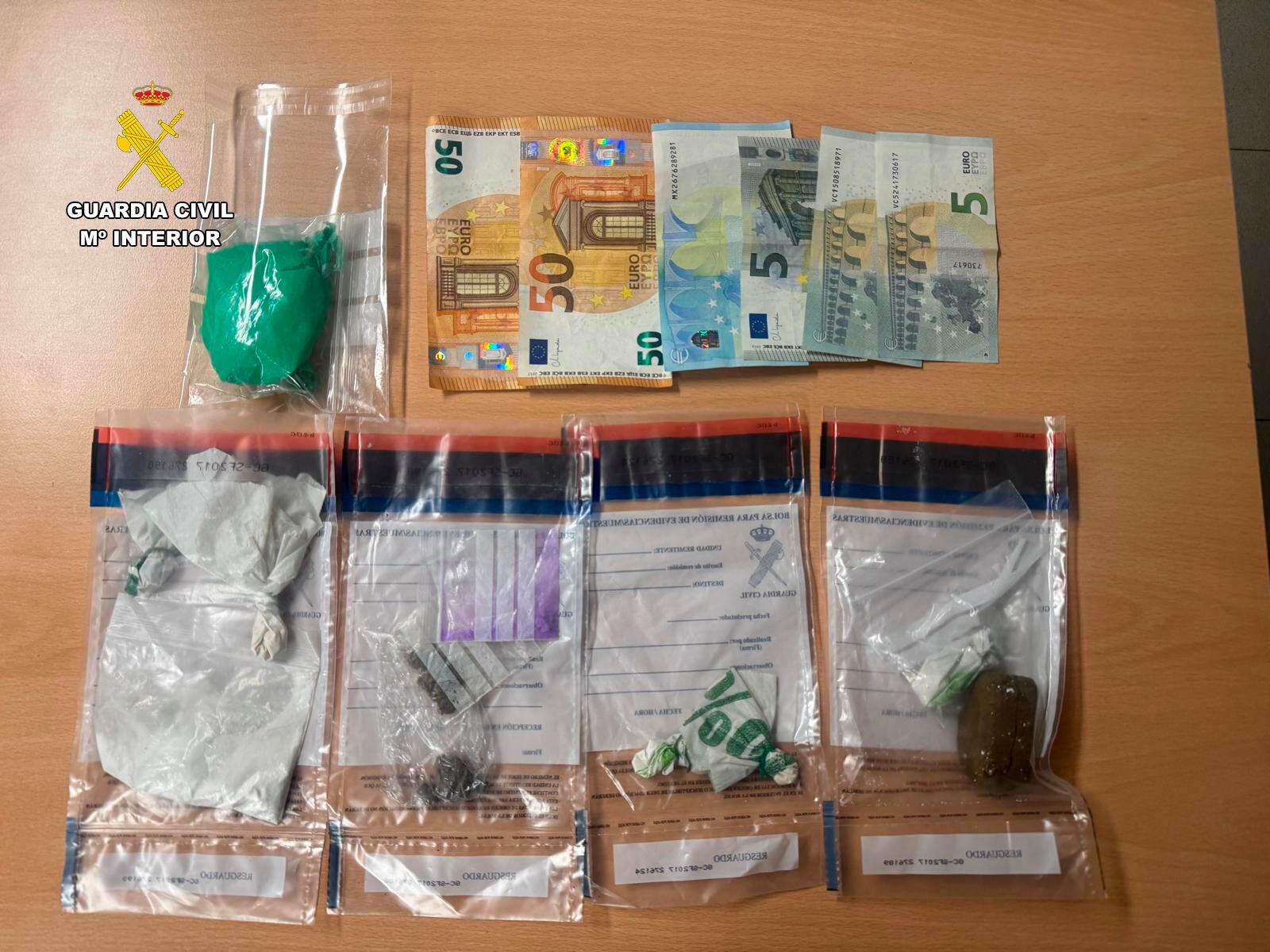 Detenido el pasajero de un taxi por llevar droga