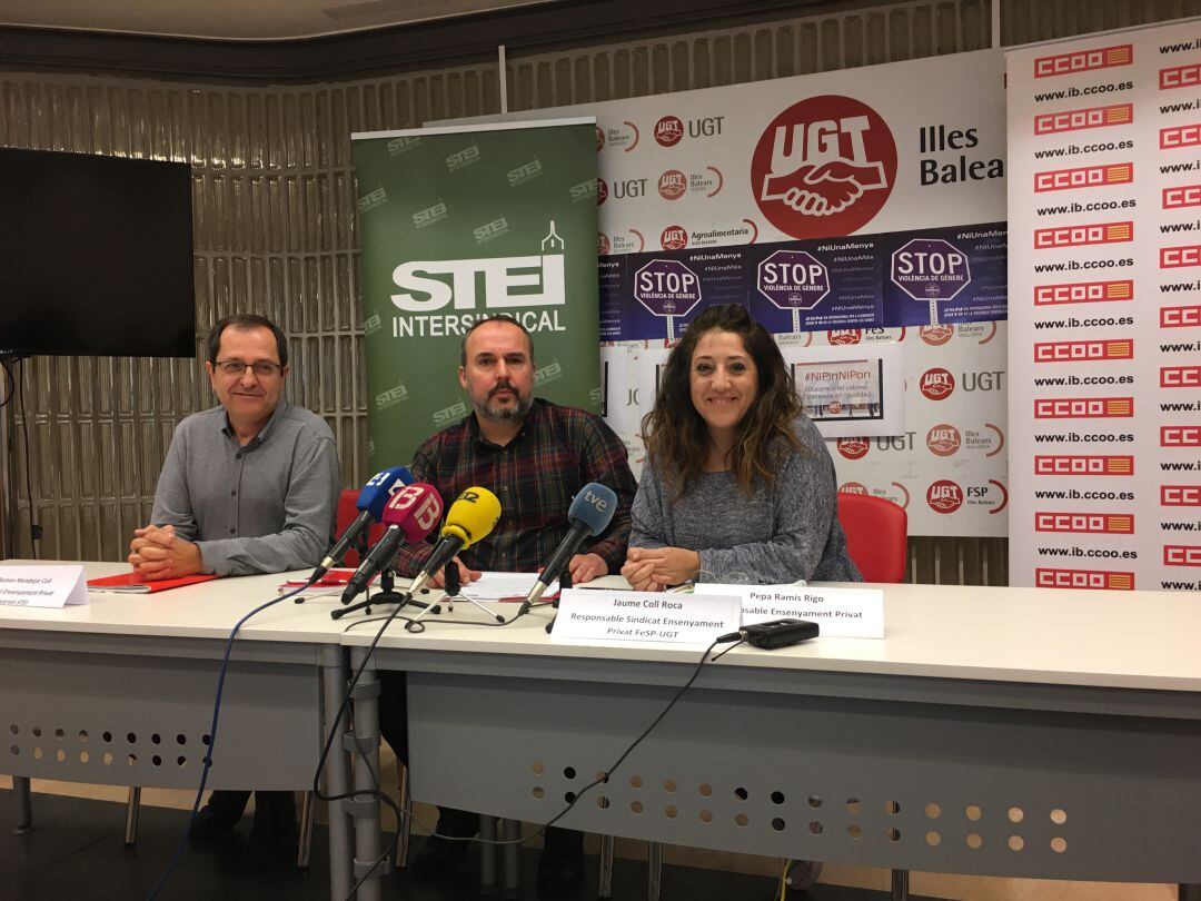 Ramón Mondejar (STEI), Jaume Coll (FeSP-UGT) y Pepa Ramis (FE-CCOO)