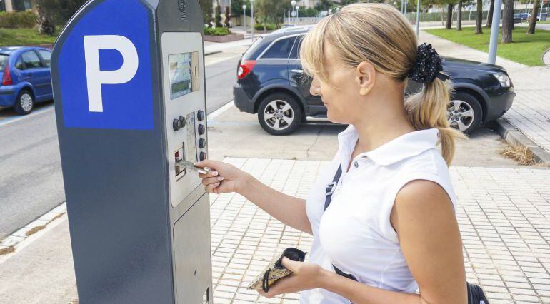 Hay que ser cuidadosos a la hora de introducir en zonas de alta rotación, zonas naranja, los datos de la matrícula. Si algún número o letra no se ajusta a la realidad, habrá sanción