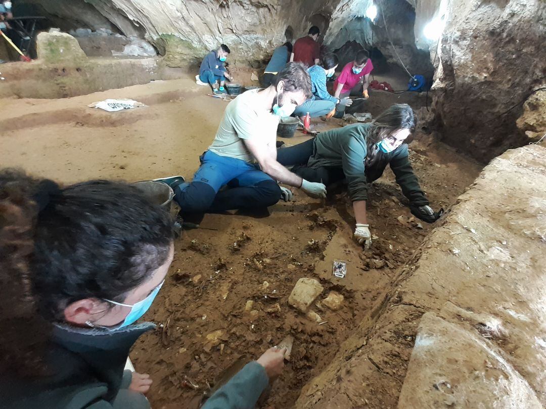 Campaña de excavación de 2020 en Cueva Prado Vargas