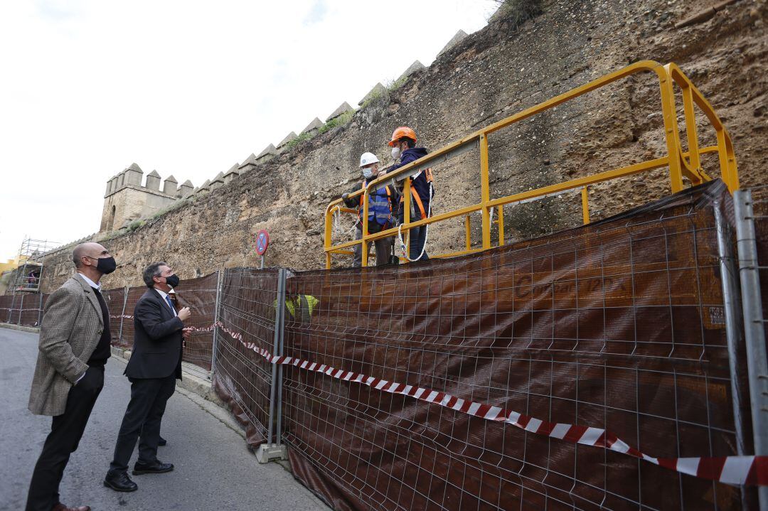 El Ayuntamiento de Sevilla ha obtenido el informe favorable de la Comisión Provincial de Patrimonio Histórico para el proyecto de restauración y consolidación de la cara exterior de la Muralla de la Macarena, entre el arco de la Macarena y la puerta de Có