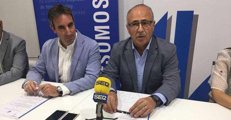 De izquierda a derecha, los presidentes del Grupo Avanza y del Jaén FS, Javier de la Casa y Germán Aguayo, respectivamente.