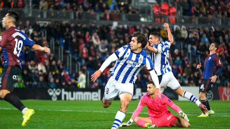 Así cantamos en Carrusel Real Sociedad el gol de Pablo Marín frente al Eldense en el minuto 95 de partido que dio a los txuri-urdin el pase a octavos de Copa del Rey