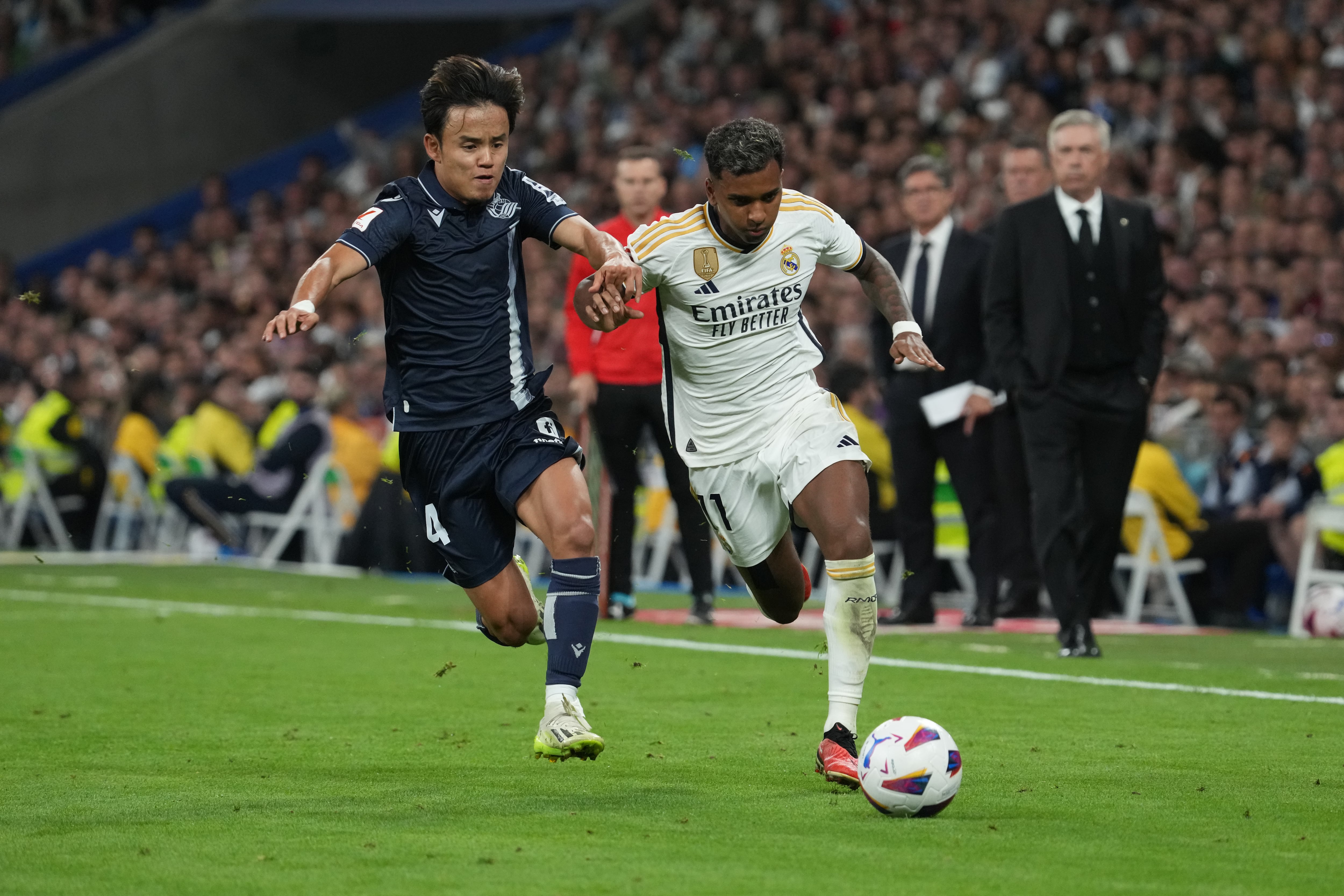 Take Kubo y Rodrygo pelean la pelota en el último partido entre Real Madrid y Real Sociedad