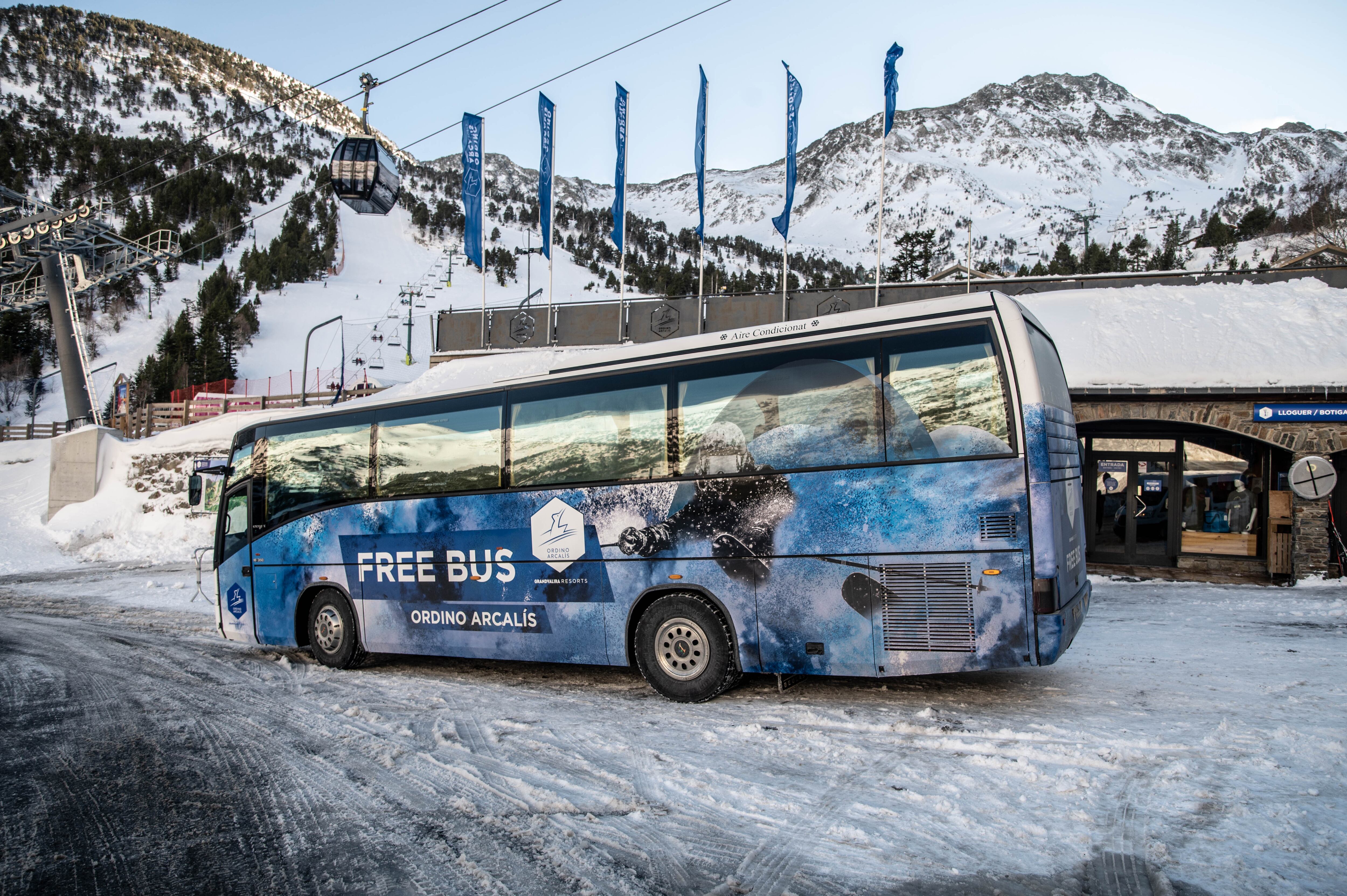 Les tres línies de bus gratuïtes han tinguts increments importants de passatgers