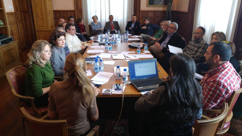 Reunión de la Comisión para la conmemoración del 50 Aniversario del fallecimiento de Victorio Macho