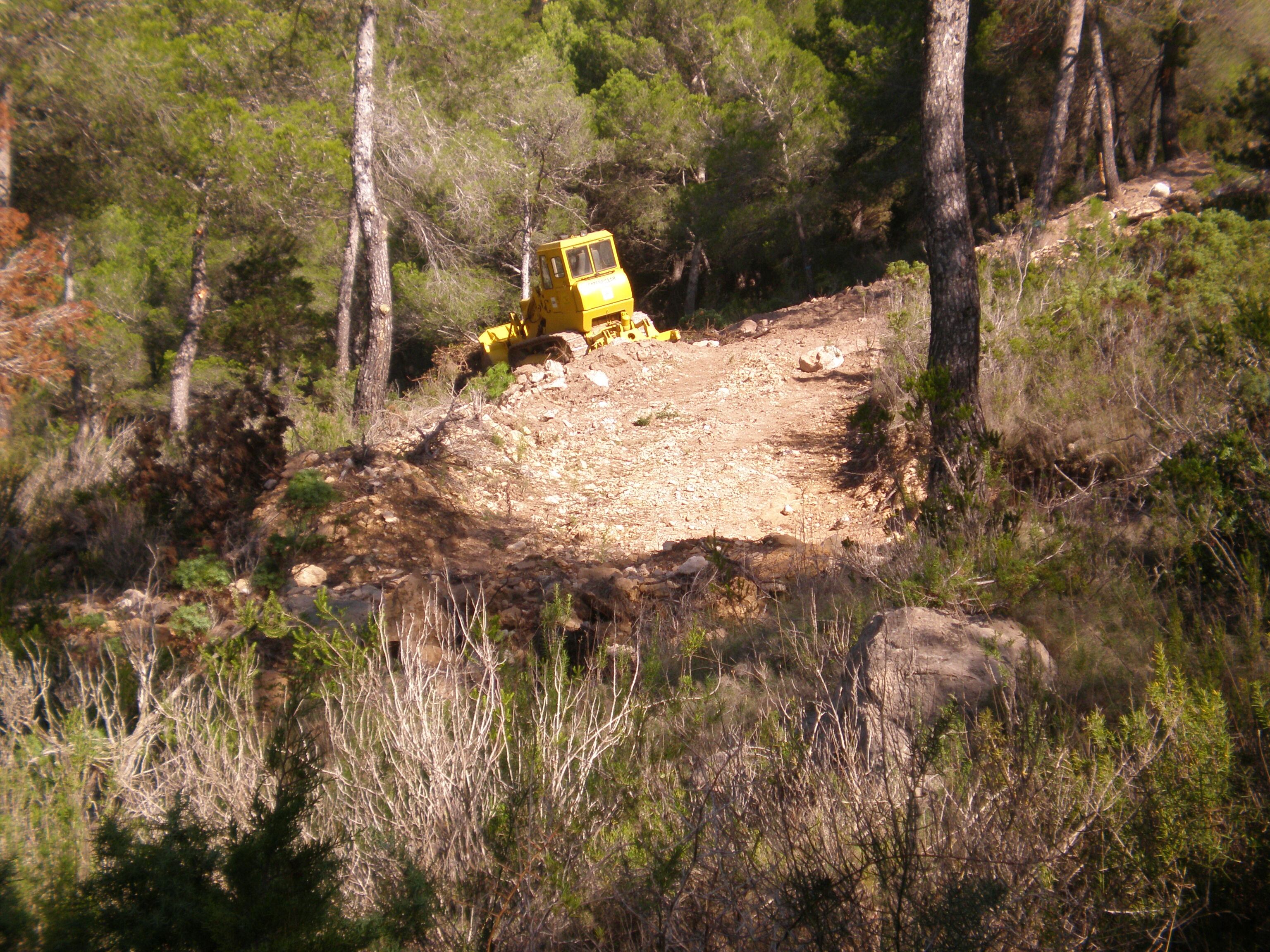 Imagen de archivo de una excavadora en la zona protegida