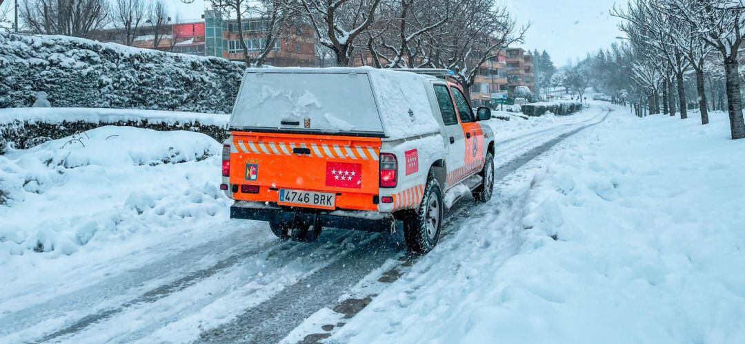 Limpieza de las vías de acceso al municipio