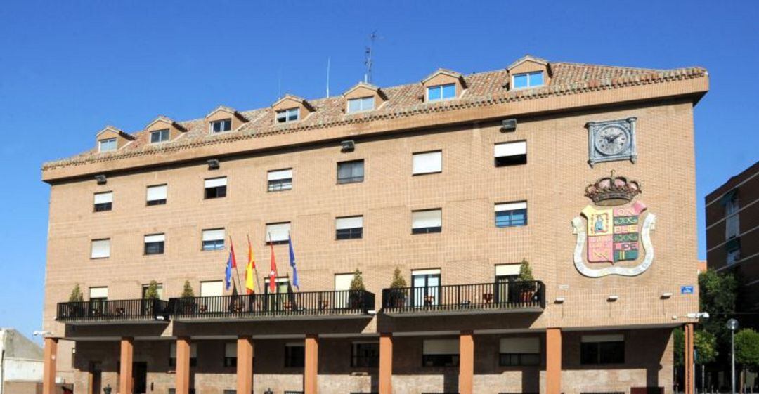 Fachada del Ayuntamiento de Móstoles