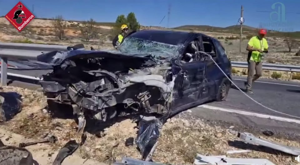 Vehículo accidentado en Villena