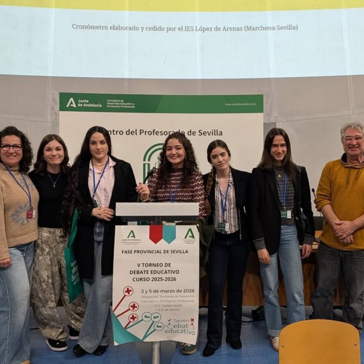 Alumnas del IES Fuente Nueva alcanzan la final del V Torneo de Debate en Sevilla