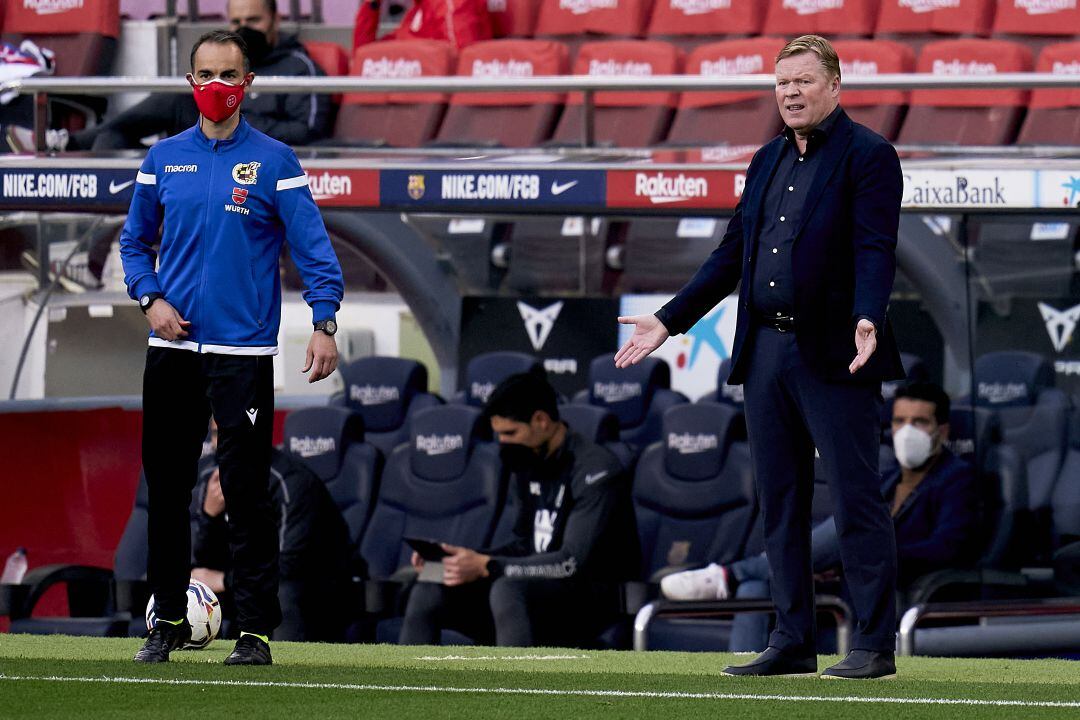 Protestas de Ronald Koeman en el partido frente al Granada