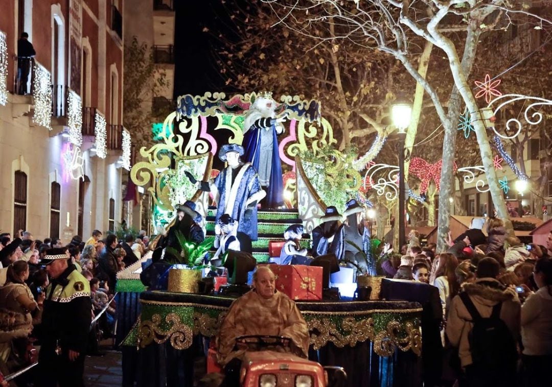 Cabalgata de los Reyes Magos en Gandia 