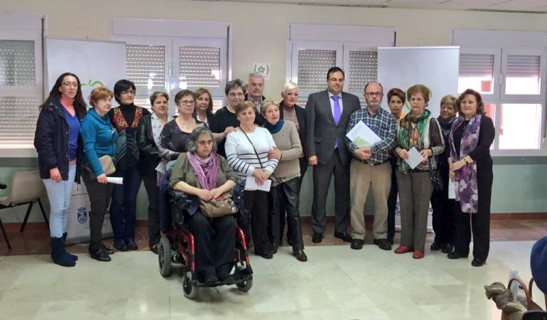 El alcalde de Leganés con las asociaciones de salud