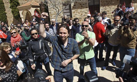 El secretario general de Podemos, Pablo Iglesias, durante su participación en la manifestación convocada por CCOO y UGT en Puertollano