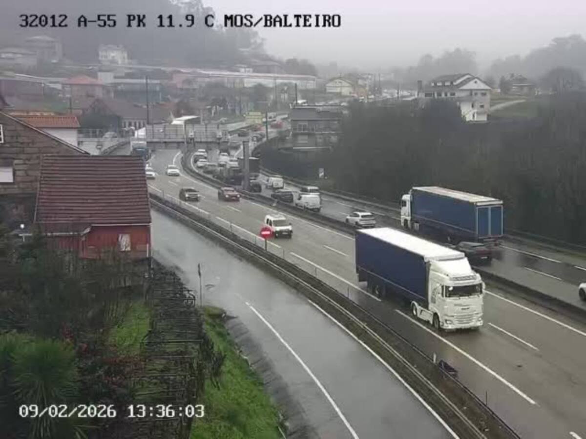 Ocho heridos leves en un accidente múltiple en la A-55 en Mos