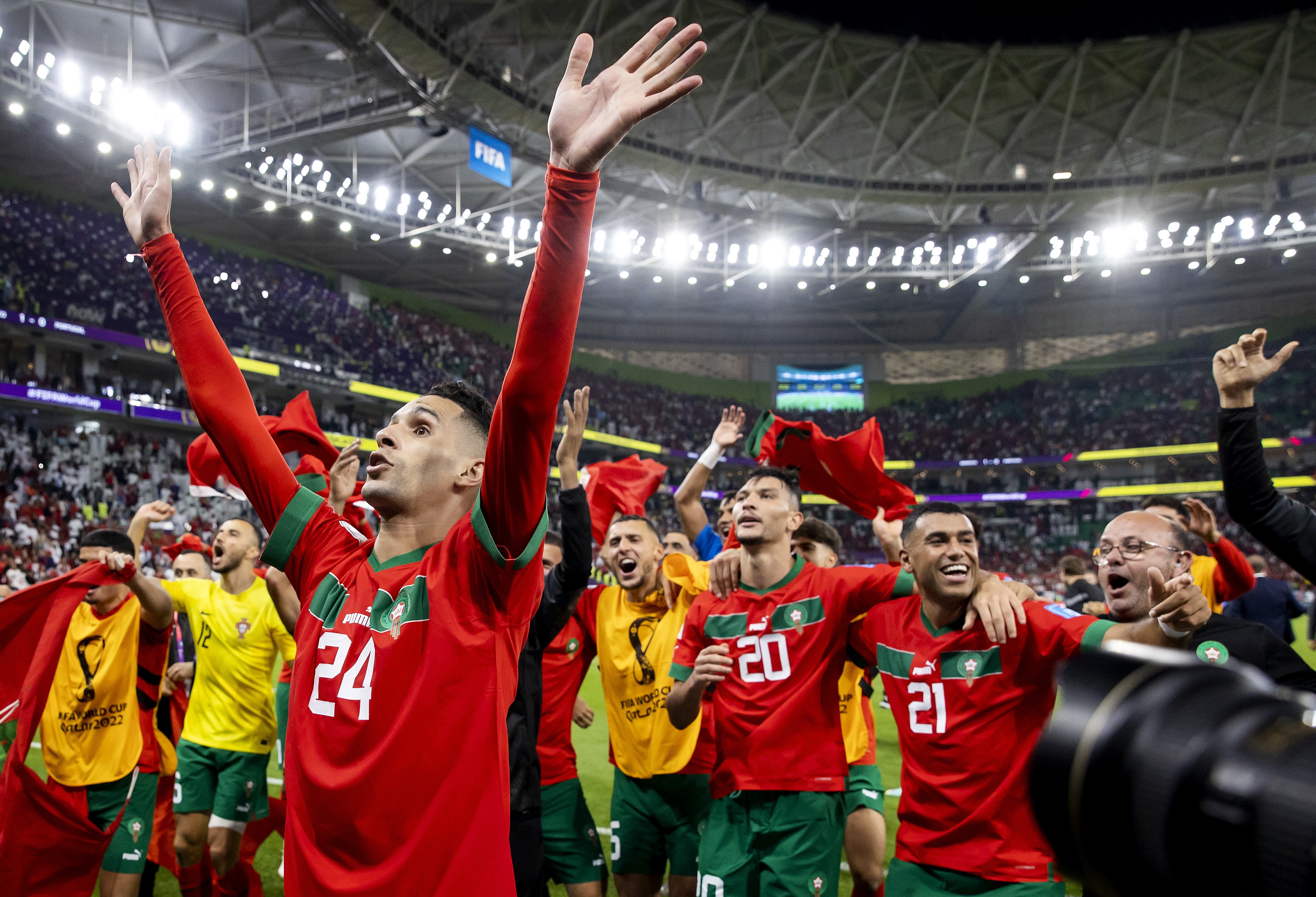 La selección marroquí celebra la histórica victoria ante Portugal