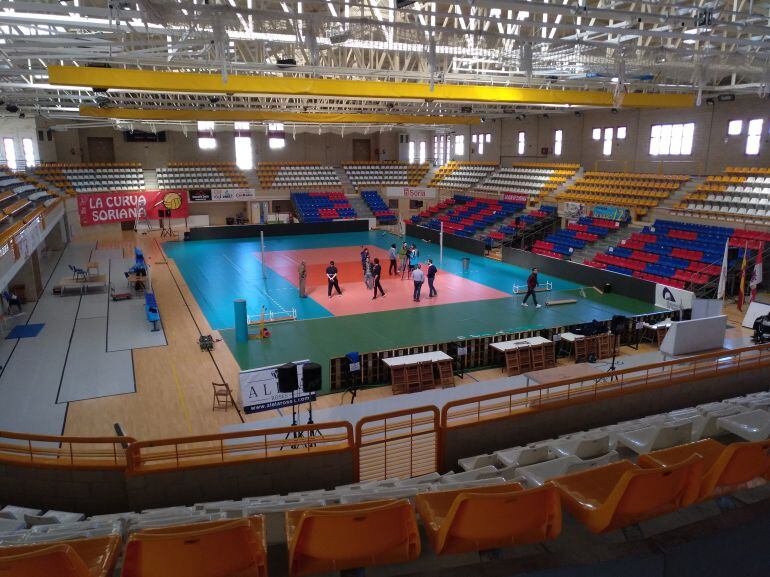 El Pabellón de Los Pajaritos está casi preparado para albergar la Copa del Rey de Voleibol.