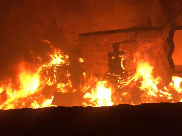 Incendio en una vivienda abandonada en la calle Doctor Fleming de Arrecife.