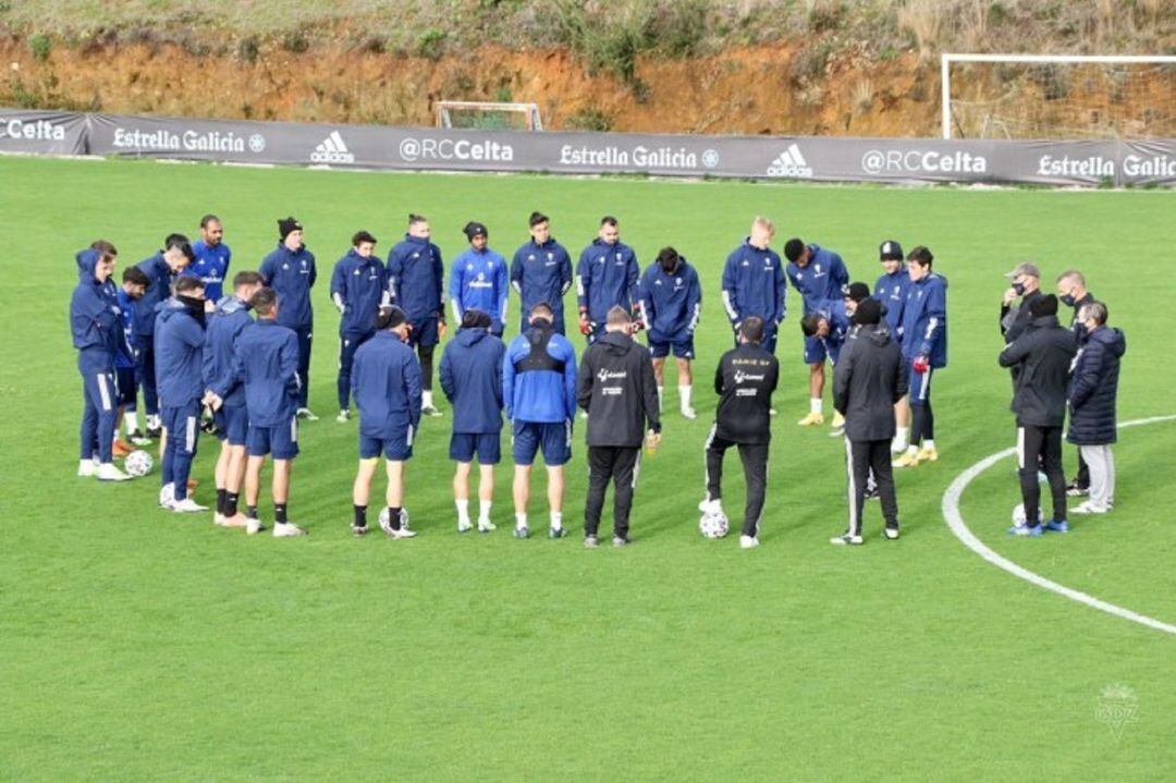 El Cádiz entrena en las instalaciones del Celta de Vigo tras su partido de ayer 