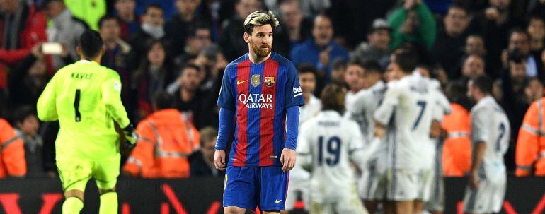 La reacción de Messi ante el gol del Madrid. David Ramos. Getty Images