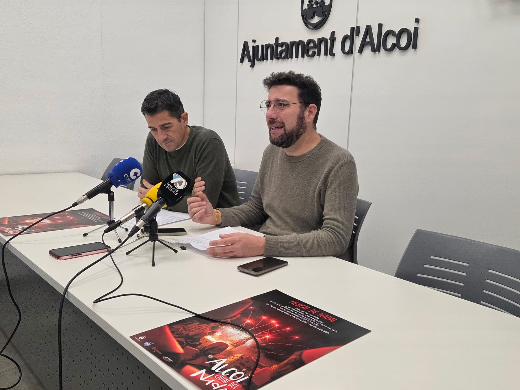 Diego Ortiz y Àlex Cerradelo, durante la presentación de la décima edición del Mercat del Nadal