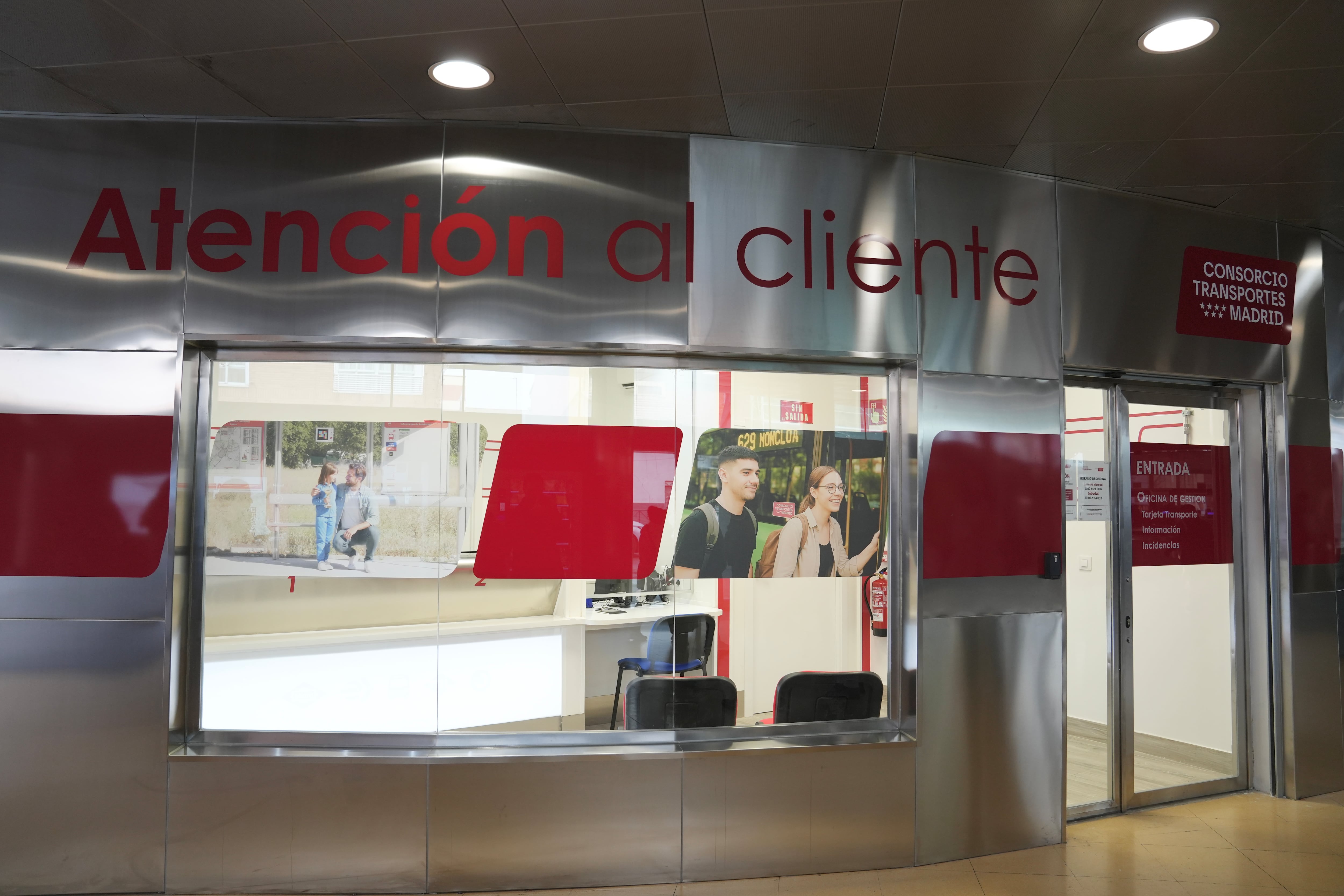 La nueva oficina para la tarjeta de transporte de Parla se ha inaugurado en la estación de Cercanías